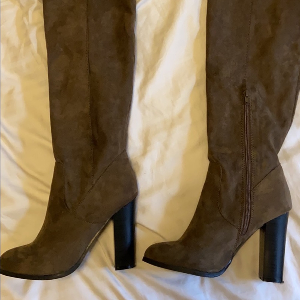 Over the knee- brown/greenish boots